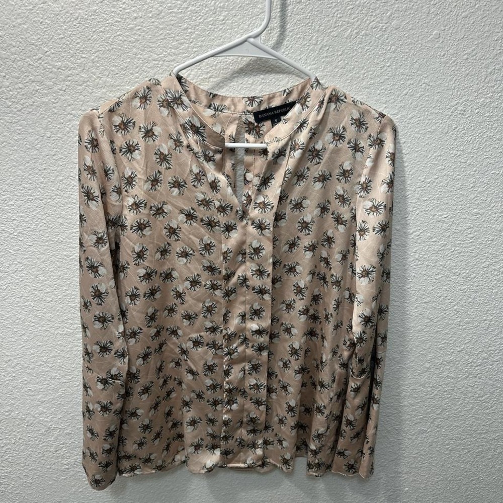 pink floral blouse‎